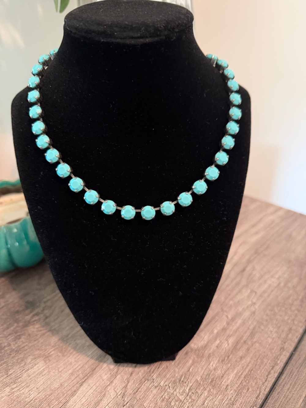 Sabika turquoise colored choker
